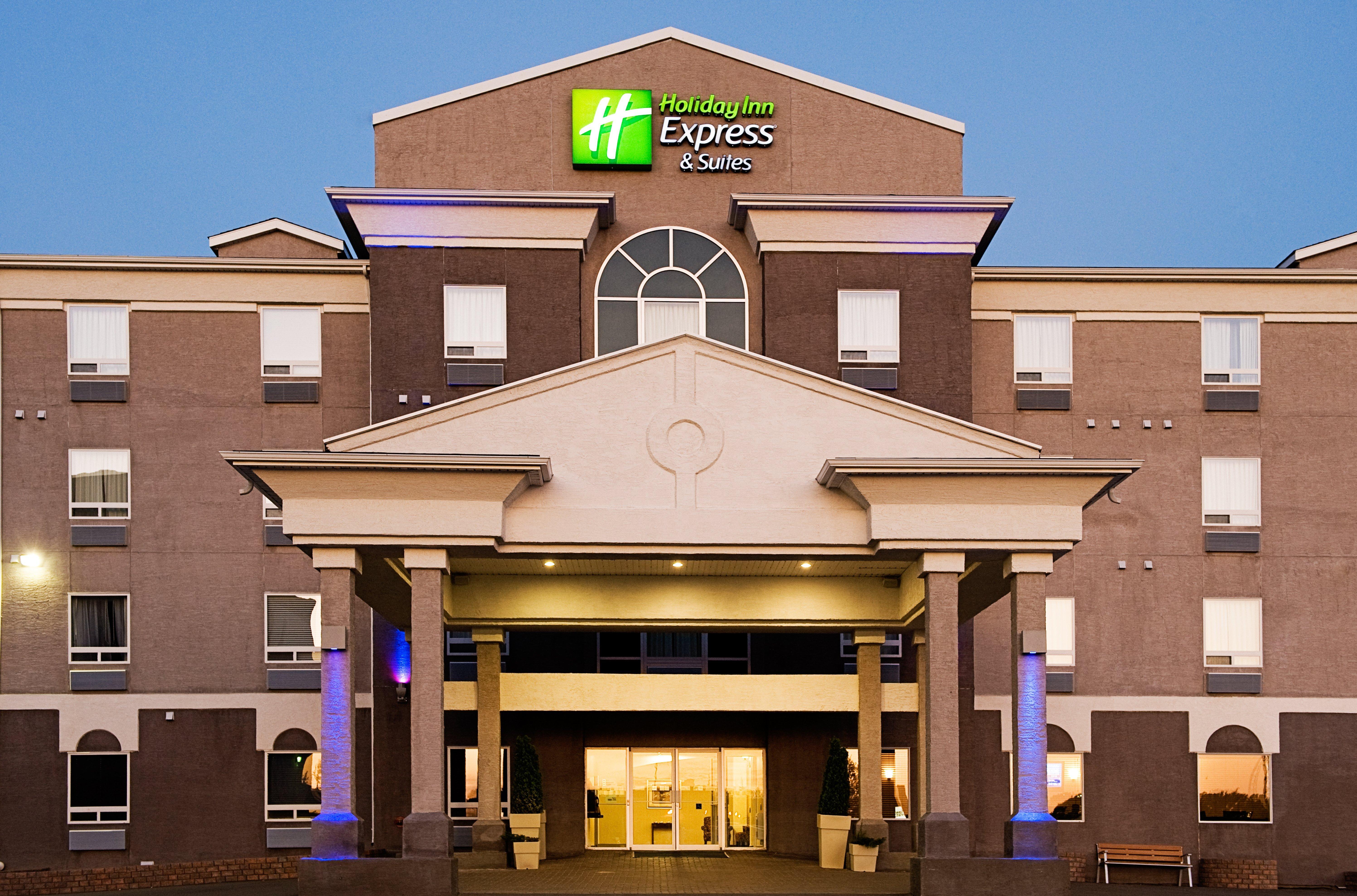 Holiday Inn Express & Suites-Regina-South, An Ihg Hotel Exterior photo